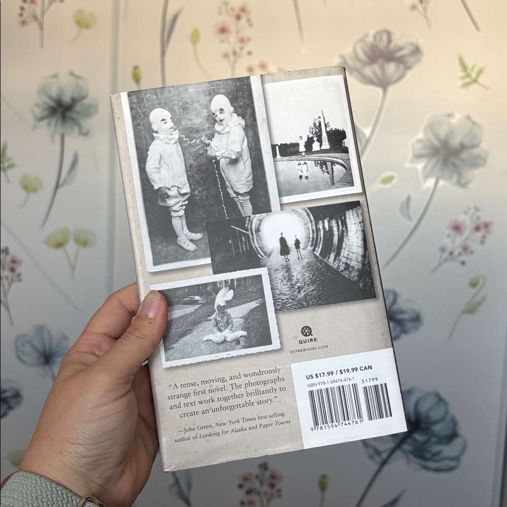 Miss Peregrine's Home for Peculiar Children Book Set - Picture 3 of 6